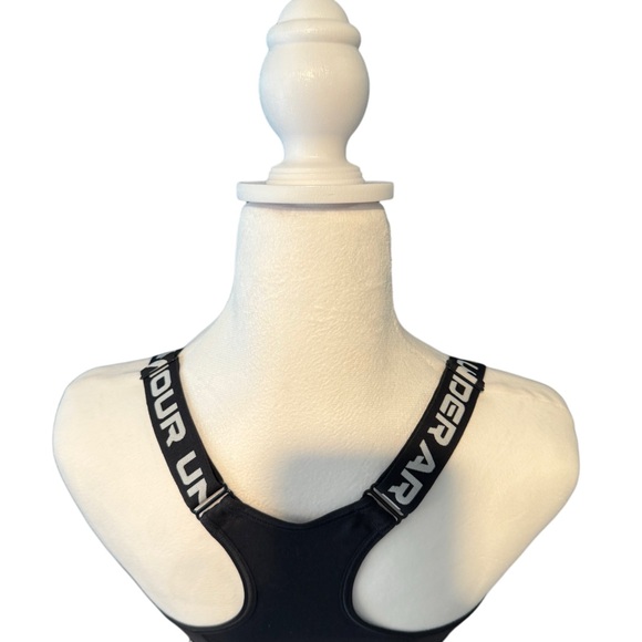 Under armour woman’s sports bra NWOT - Picture 5 of 6